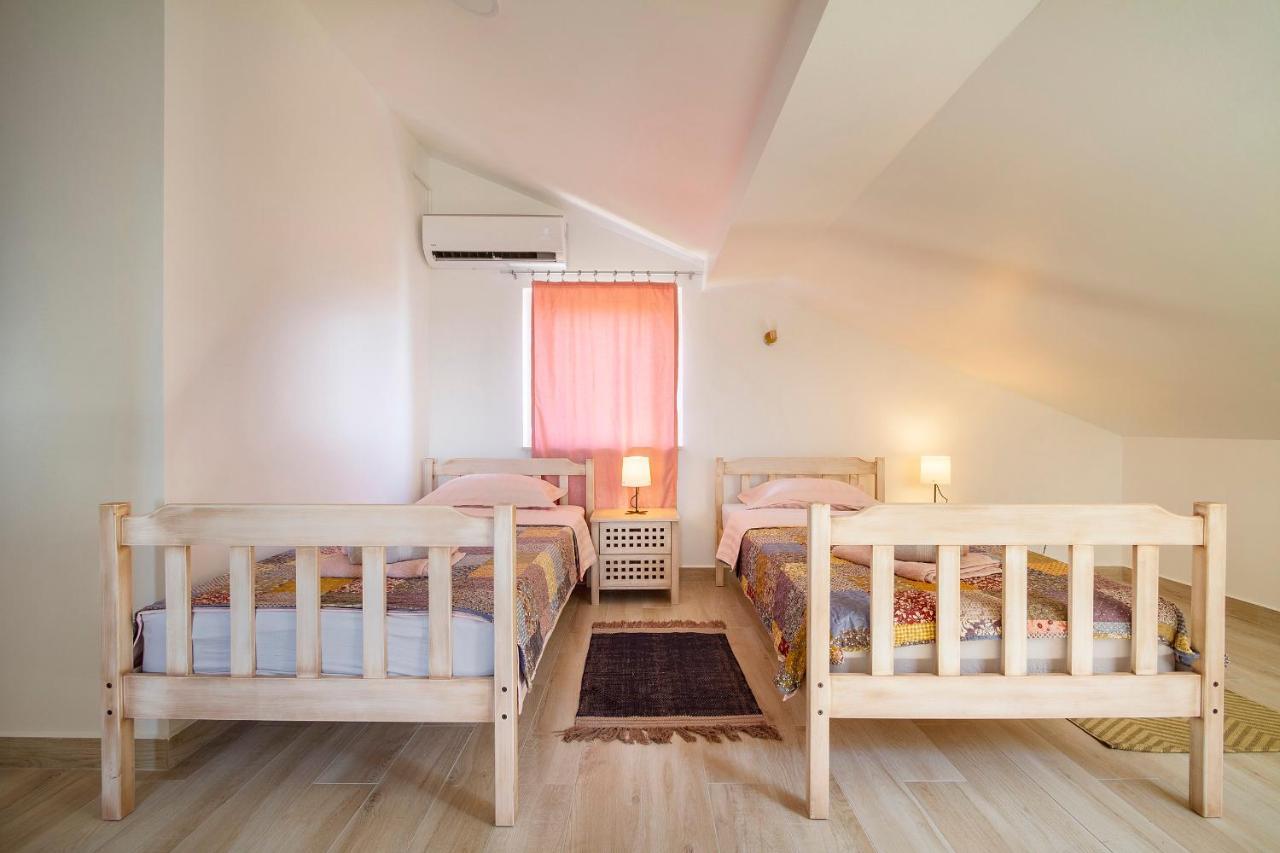 Apartmani Smokovo Jadranovo Buitenkant foto